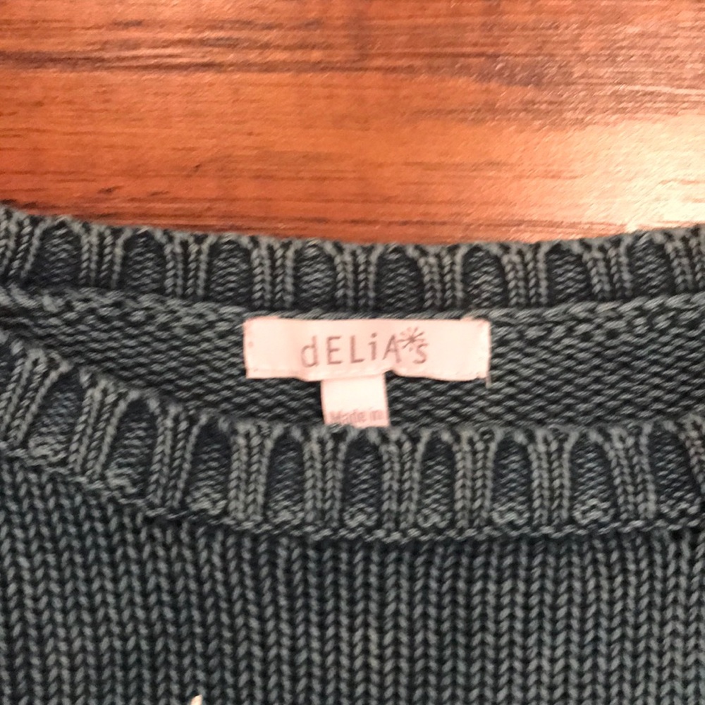 Cropped Sweater - Picture 2 of 2